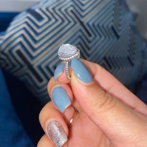 Pandora sparkling teardrop halo ring